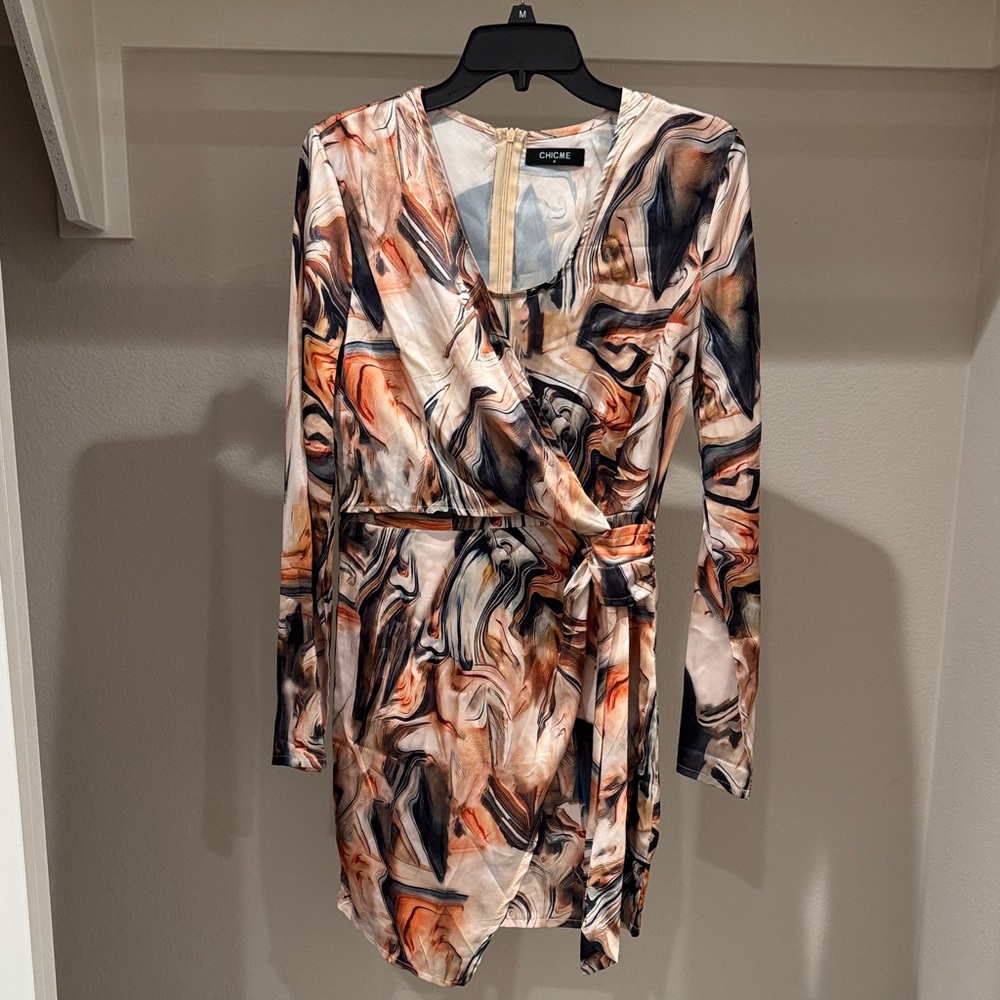 Chic Women's Abstract Long Sleeve Dress